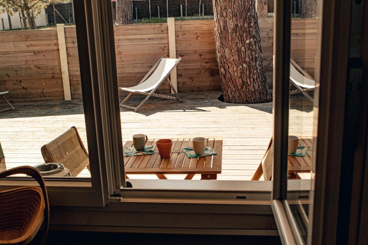 La Cabane De L'Estran Au Bord De Mer 랑통 외부 사진