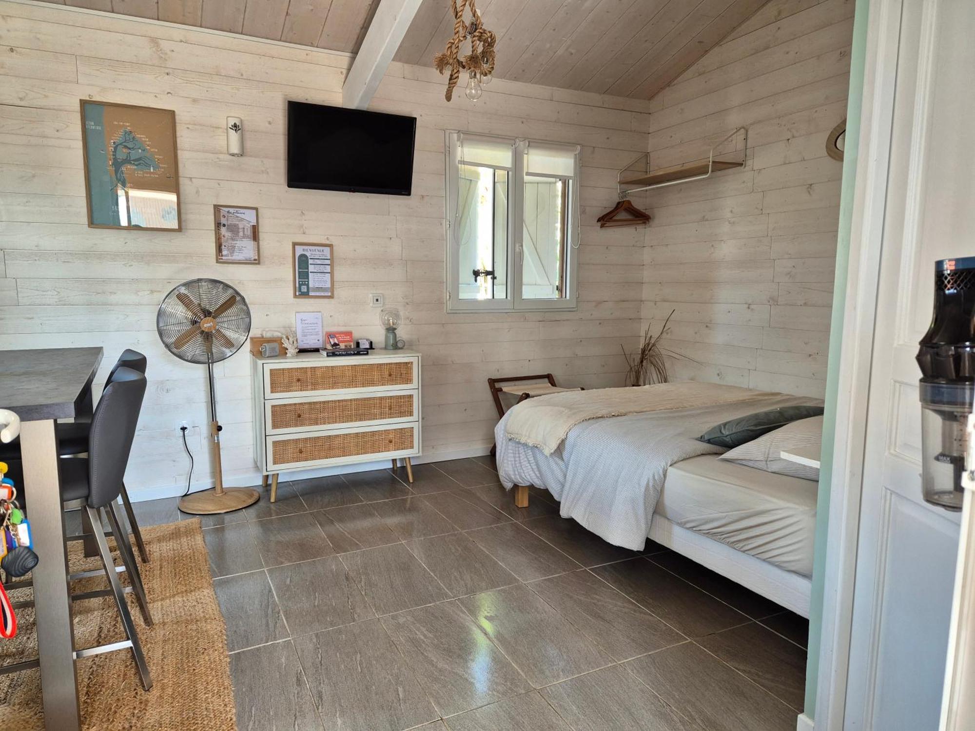 La Cabane De L'Estran Au Bord De Mer 랑통 외부 사진
